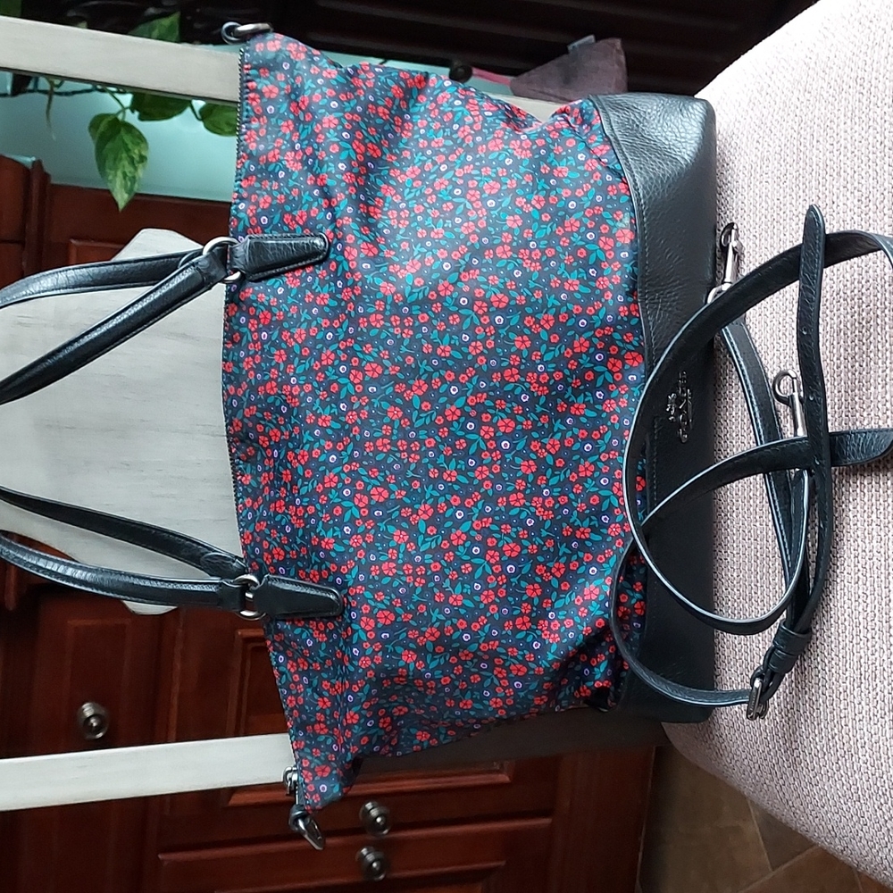 Coach Satchel in Ranch Floral Print, EUC
